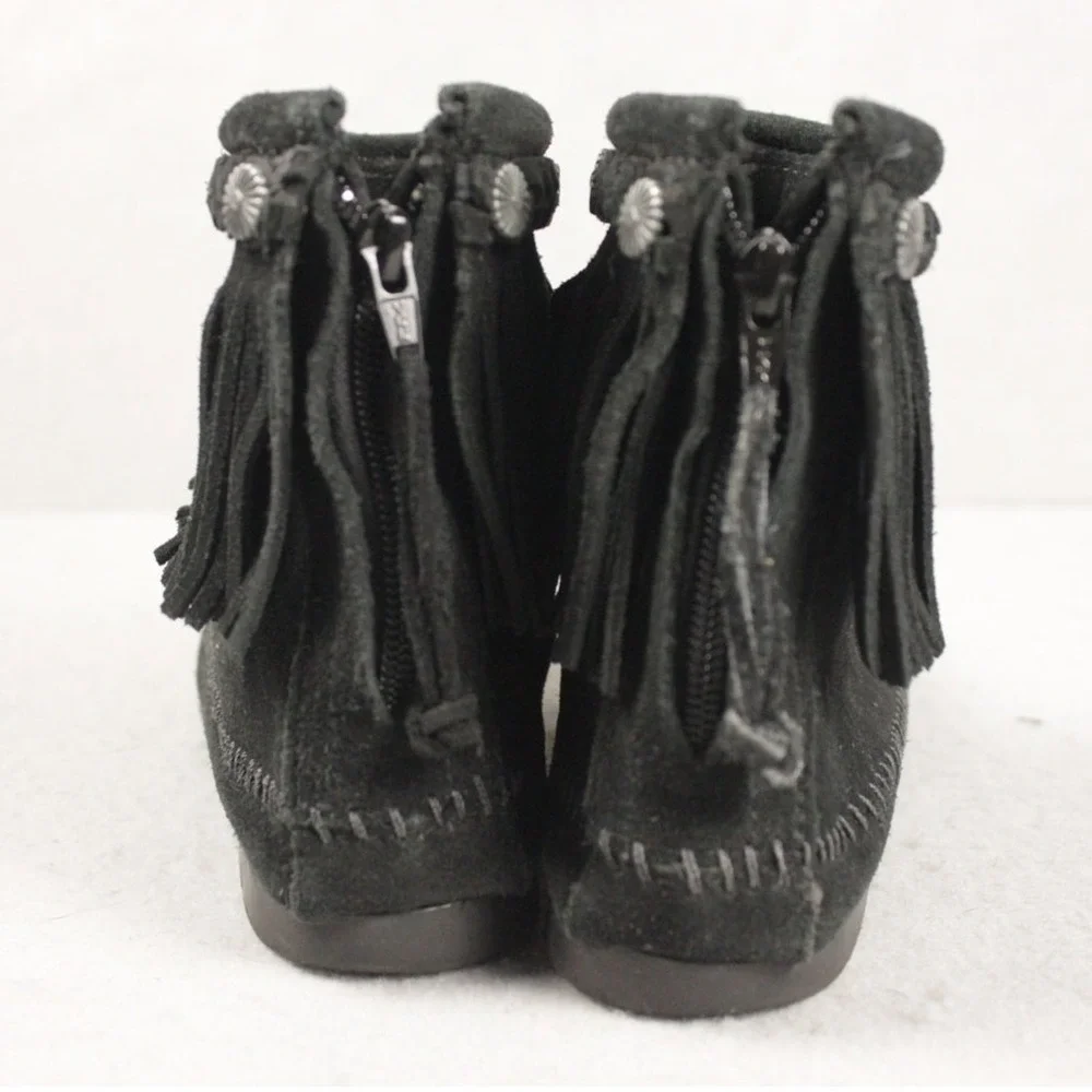 Minnetonka 299 Black Suede Back Zip Fringe Ankle Boots Womens 8‎ Concho Boho